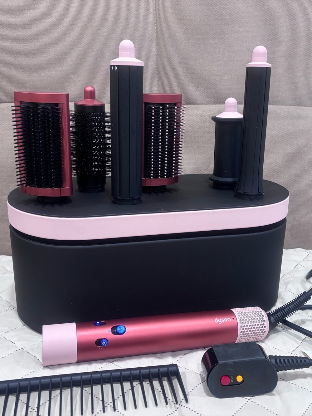 Dyson Pink and Black Multi-Attachment Hair Styler like new! 8 months!